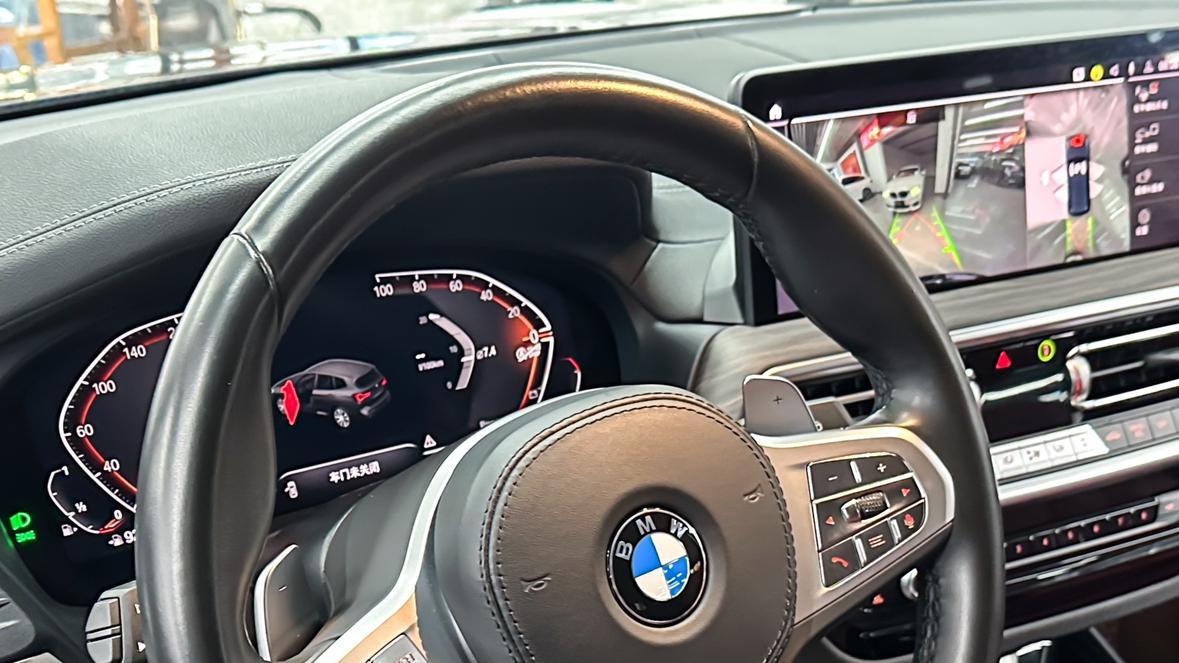 宝马X3准新车，27.98万圆你蓝天白云梦！