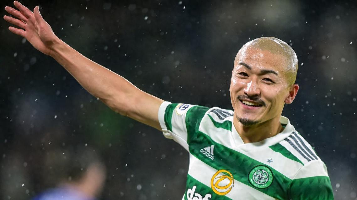 韩日球员同时闪耀欧洲！一传一顶，联手攻破拜仁大门，全过程曝光