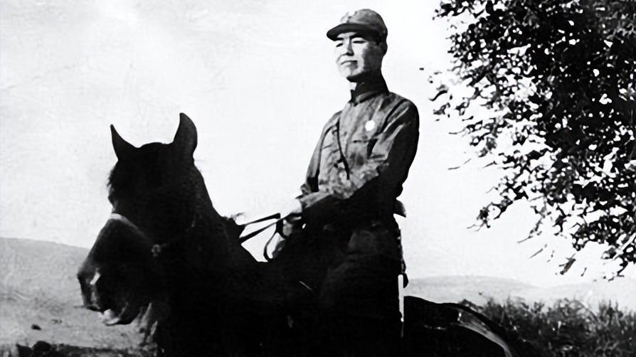 “榆林王”邓宝珊：西北“杂牌军”的传奇，以羊肉泡馍铸就钢铁防线