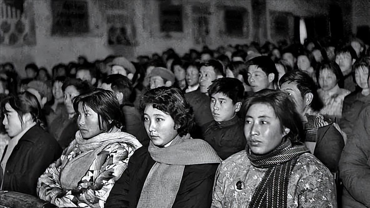 毛主席为何让知识青年上山下乡？直到如今，才明白伟人的深意