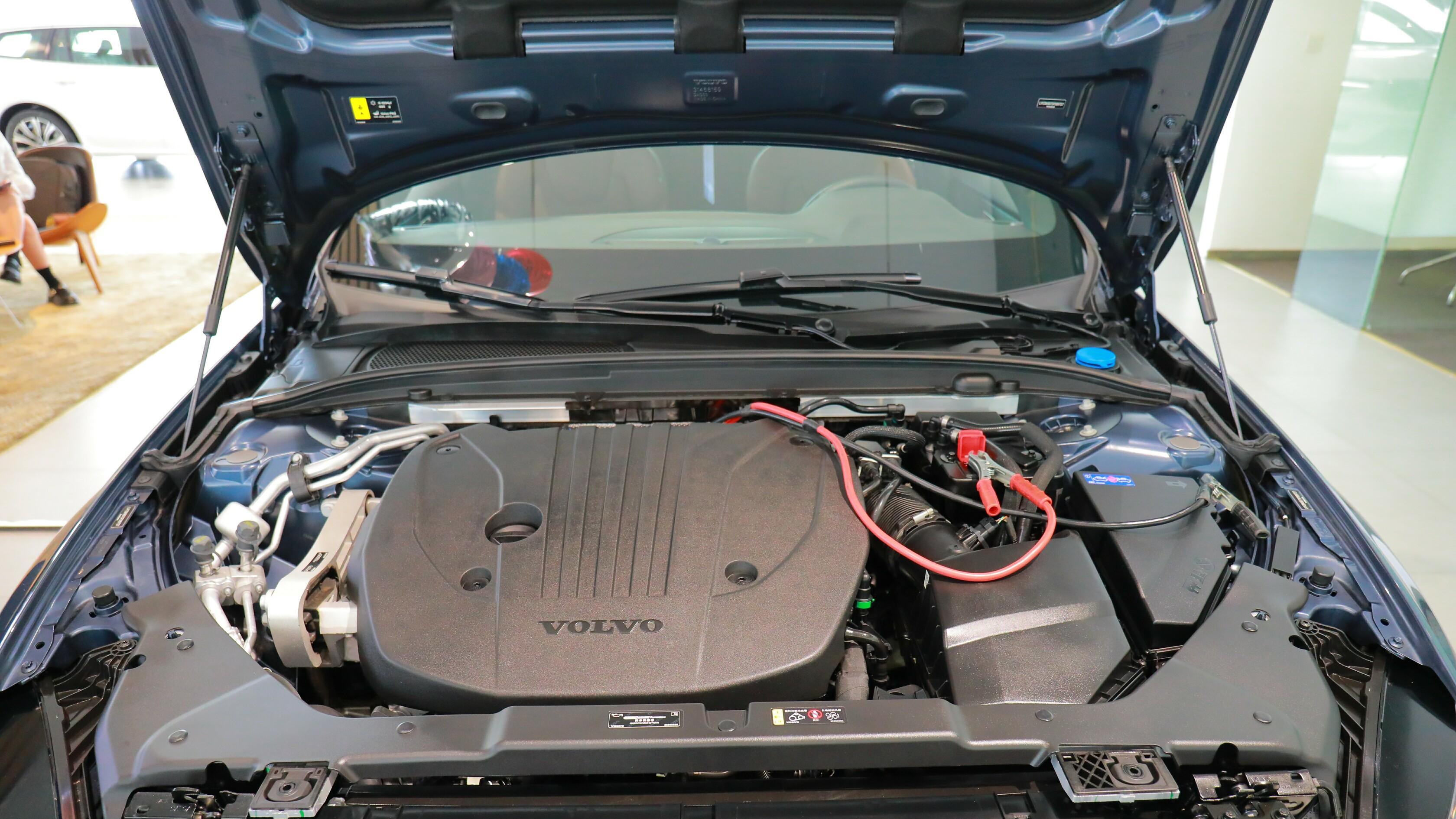 到店体验沃尔沃S60：19.99万起质价比高，年轻人第一台豪车