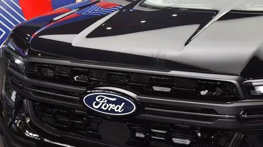 游骑侠探迹版VS越野炮：硬派越野皮卡对决，谁才是户外征途的最强搭档？