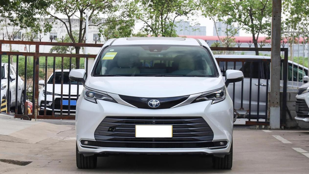 经常自驾游首选这3台MPV，配头等舱座椅，油耗低至5.5L，家用首选