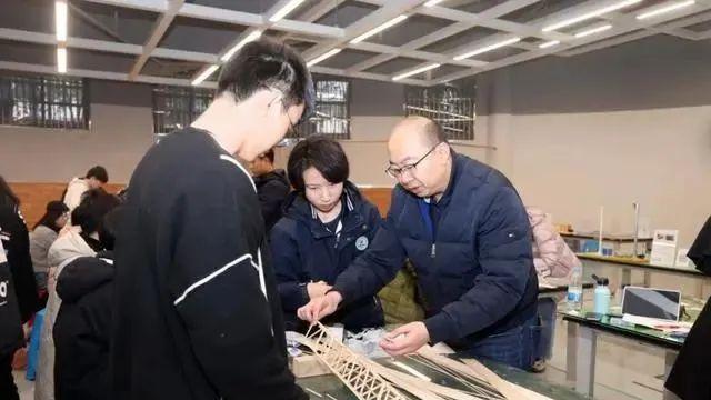 填报志愿，学校和专业，哪个更重要