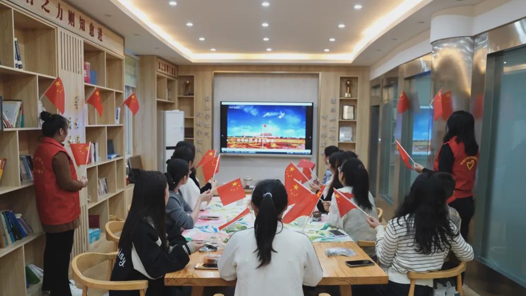 信阳市浉河区法院举办“月满华诞·法润中秋”家庭文明建设活动