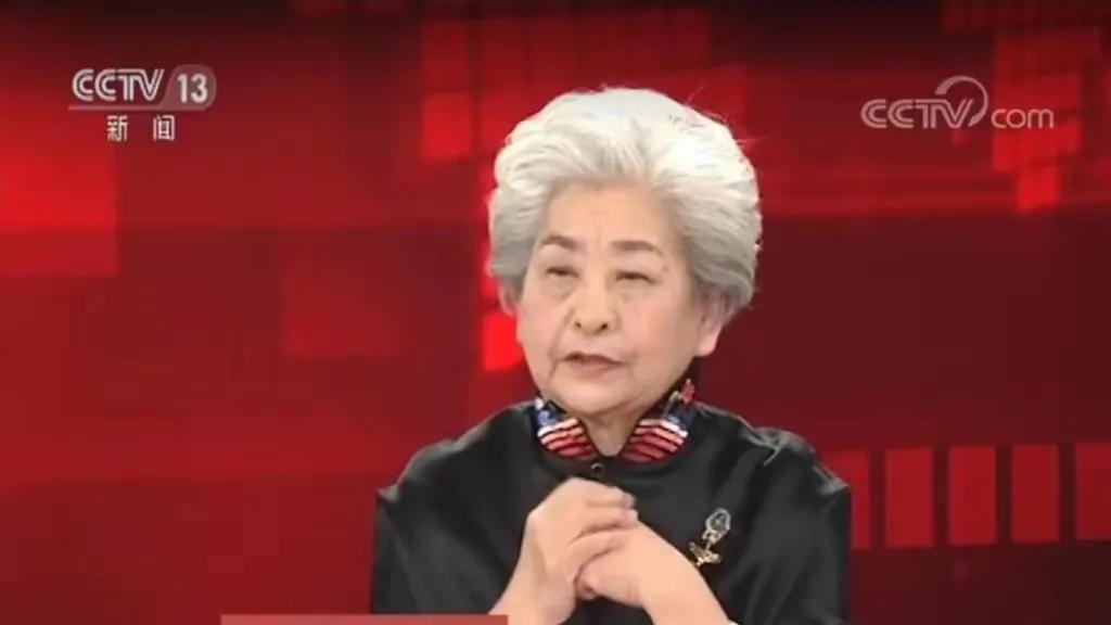 著名播音演员虹云去世，澎湃新闻：这样的播音员很难被AI替代