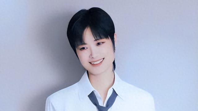 背靠大佬，嫁法国老头，瘫痪潦倒，这样的谣言，什么时候能破啊