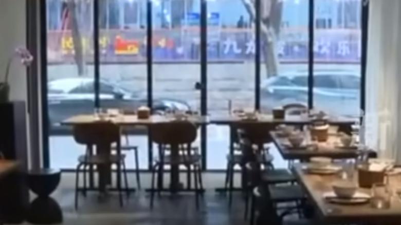 重庆10人聚餐9人开溜事件进展