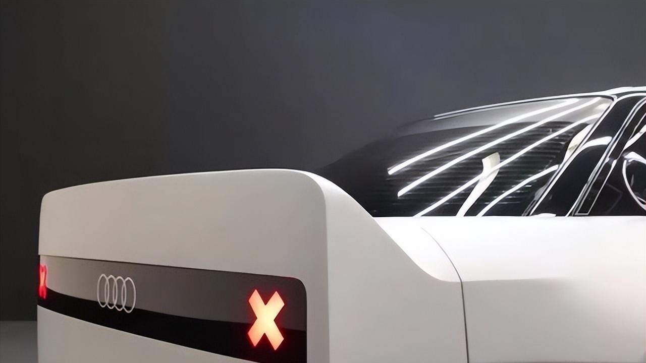 奥迪GT50概念车发布！灯组采用“×”设计，致敬五缸传奇动力