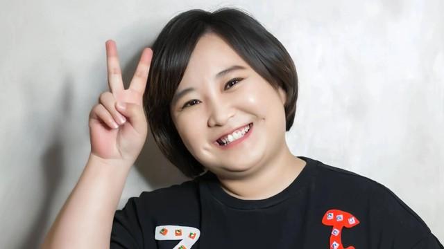 网传贾玲新片官宣海报是假，但内容基本属实，杨紫不在乎番位作配