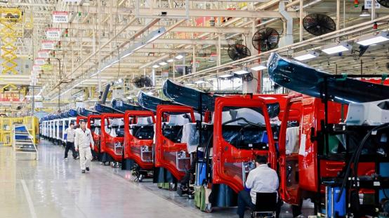 在一起、更温暖  东风柳汽带来一次走进心里的奔赴