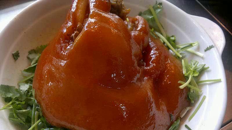 用心调味，让猪脚香飘四方