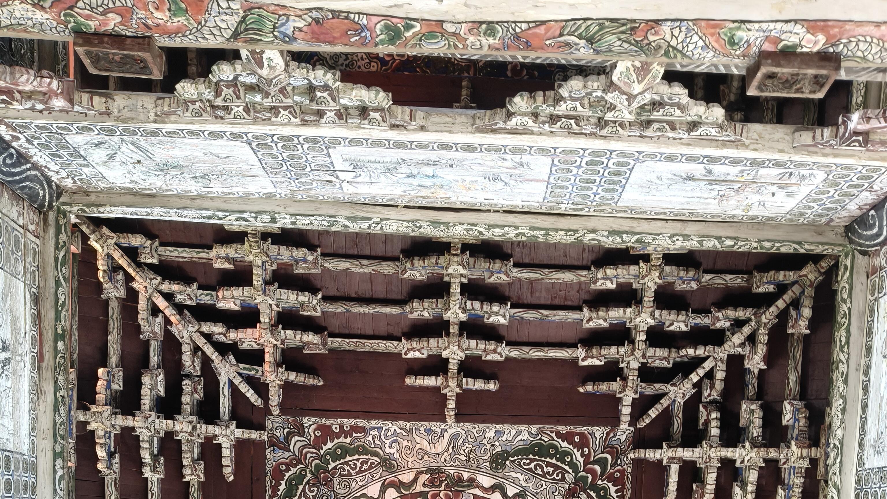 福建藏着座“藻井博物馆”，我在千年文庙抬头瞬间，撞见麒麟踏云、凤凰展翅