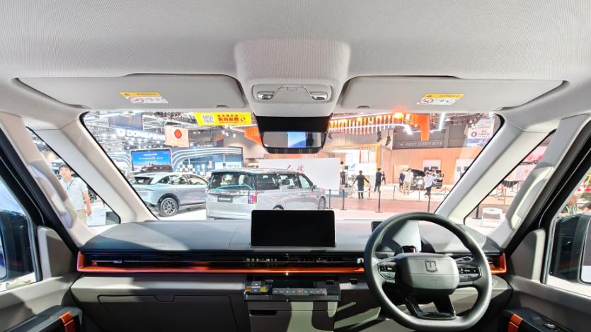 香港专属！吉利超级VAN三款齐发：家用/拉货/的士全搞定