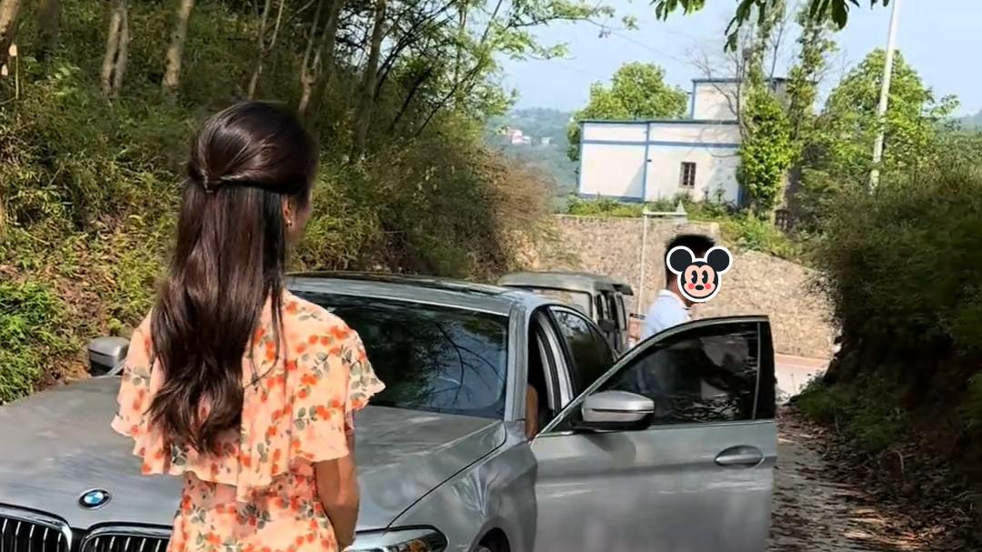 二婚女子见相亲对象，知道他条件好得寸进尺：娶我要给彩礼18万8