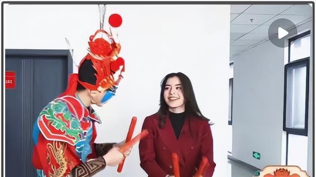 20岁美女歌手去世！就读清华大学，上月刚登上央视华人春晚