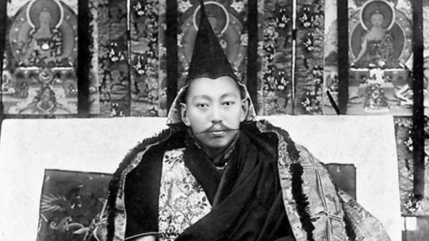 十三世达赖为什么出逃印度