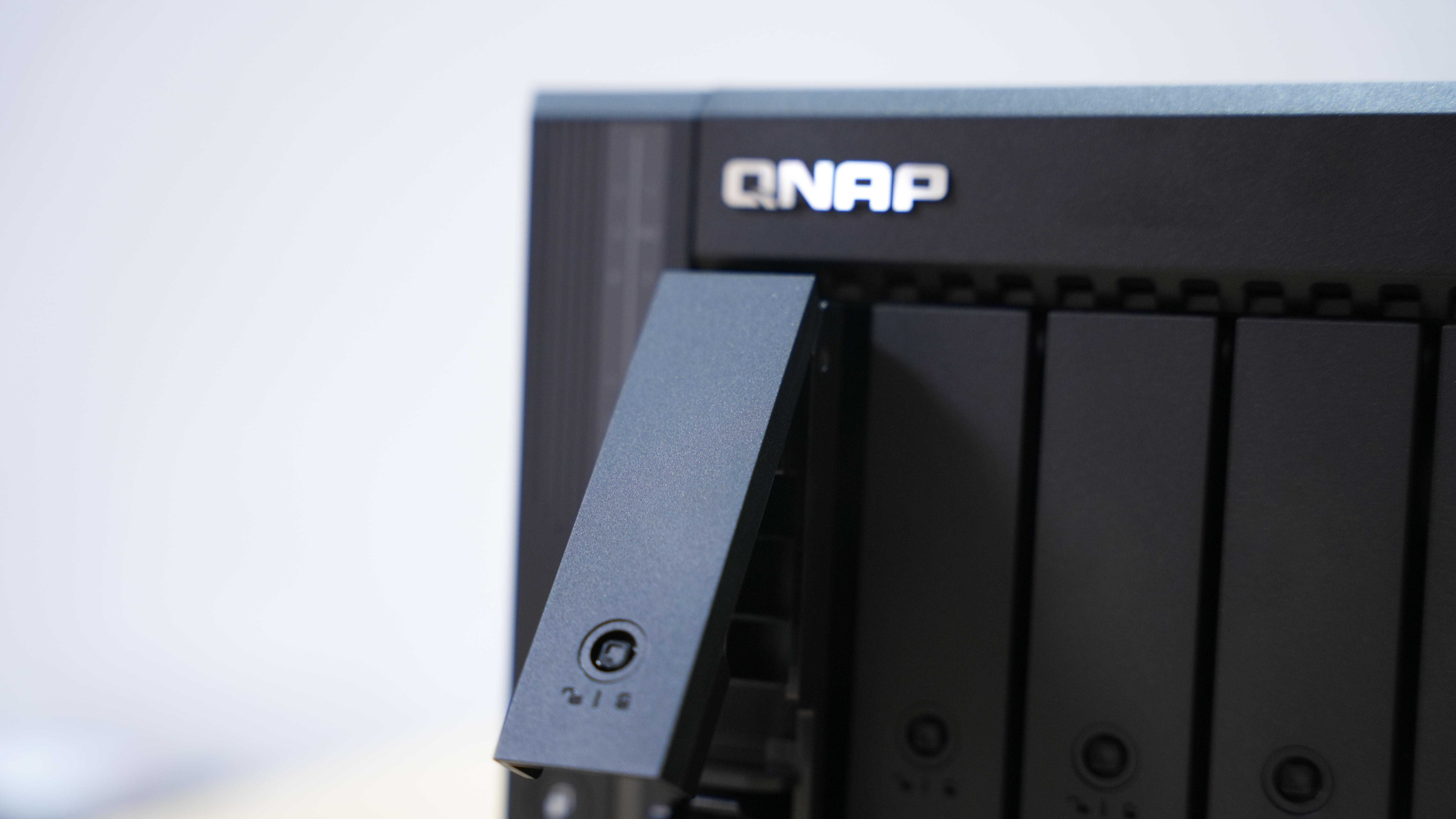 威联通Qu605，6盘位大容量真的卷到平民价了