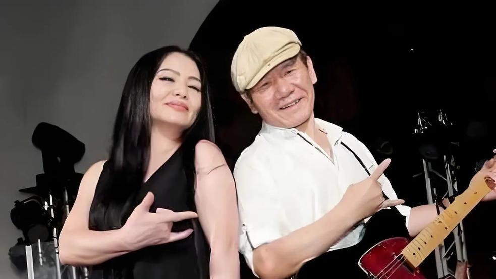 她17岁父母双亡，25岁成名，53岁离婚却被丈夫索赔800万，如今过得如何了？