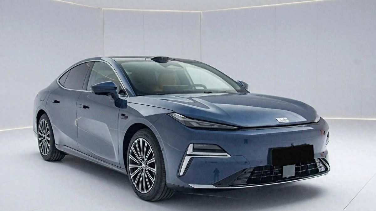 吉利银河星耀8 EM将上市，车长5018mm，油耗3.67L，纯电续航161km