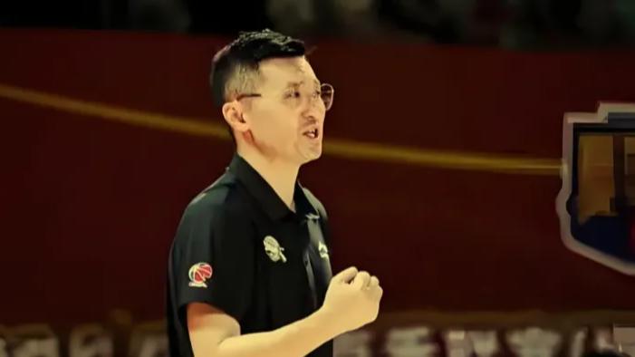 拱完火灭火！浙江队发布小提示，球迷喊话方俊，刘炜回应，哈雷尔正常