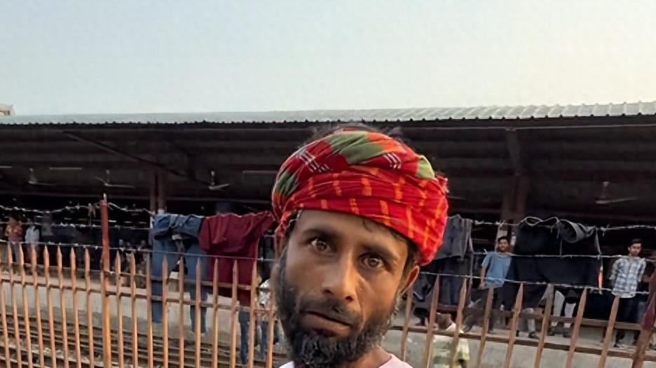 孟加拉惊魂！中国美女旅行险遭威胁，机智化解尴尬