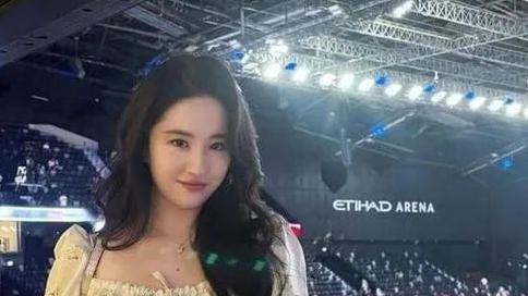 刘亦菲的小肚子和麒麟臂，是对内娱畸形审美的反击