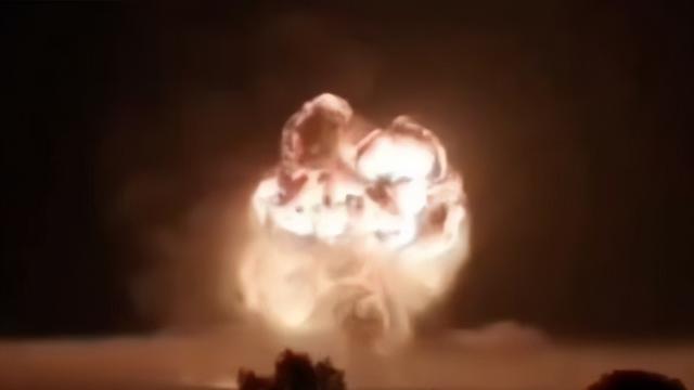 俄军“大火球”空袭乌克兰！俄军终于想起来：加速打击乌克兰海军