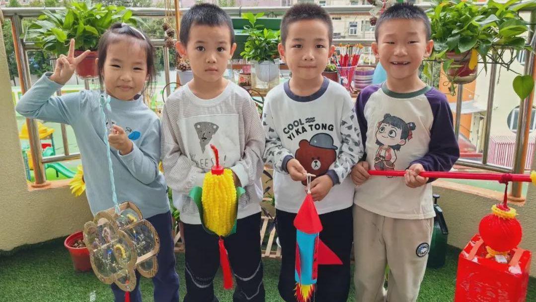 信阳市浉河区幼儿园：欢乐迎双节，德育润童心