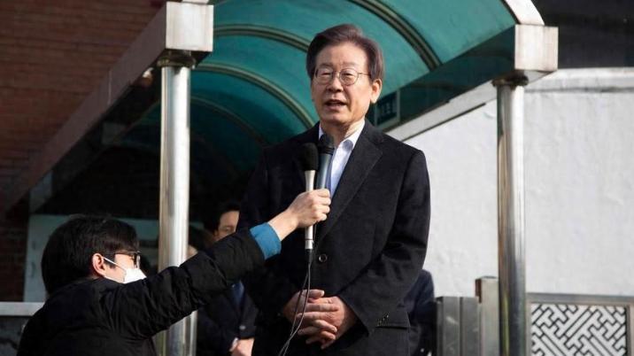 上台仅五天，李在明心腹递交辞呈，中方接通电话