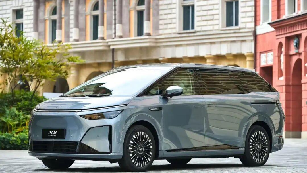 爱争第一的华为和小鹏，为何在“五界三境”之外牵手增程？