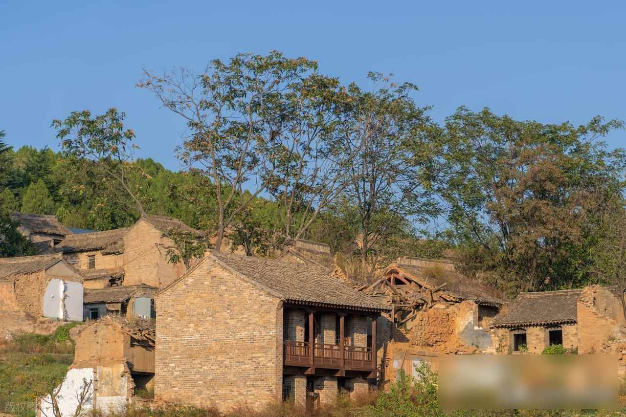 困在磨盘下的婚姻，疯癫与逃离，十七年后她去了哪里？