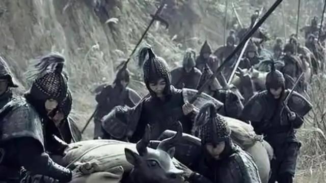 皇帝为保命装瞎三年，妻子当他面与人苟且，睁眼后终一雪前耻