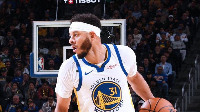 错失22分大逆转，近7场仅2胜5负！巴特勒伤退，小库里首秀14分