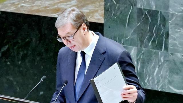 巴尔干风云再起：中俄联手稳局，塞尔维亚破局颜色革命