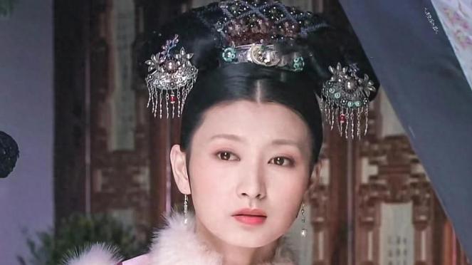 演员斓曦：戏火人不红，不炒绯闻巅峰生子，看看老公是谁就明白了