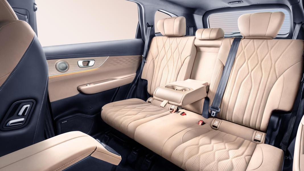 0.96L油耗+一箱油跑遍半个中国！加油站直呼：6万块还买啥自行车