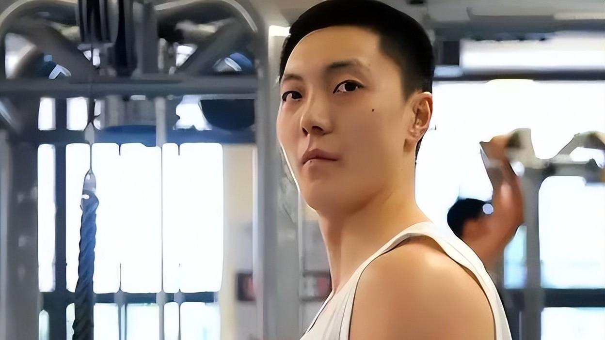 广东男篮队长胡明轩：伤病、坚韧与希望