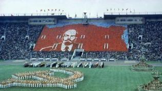 莫斯科奥运会遭多国抵制



1980年莫斯科奥运会，苏联豪掷千金，想要办场举世