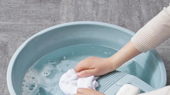 衣物除锈全攻略 + 2025 好物推荐