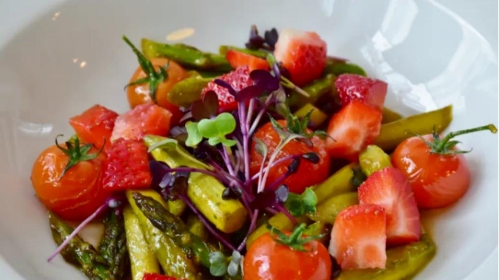 只给孩子吃素，能行吗？