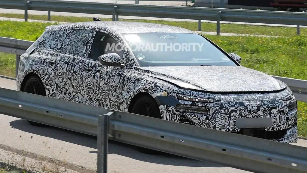 全新奥迪RS6 Avant旅行车曝光，插电混动V8，预计2026年推出