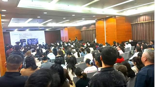 前沿技术闪耀丝路舞台 | 康美齿科医生出席2025丝绸之路口腔医学大会并作病例汇报