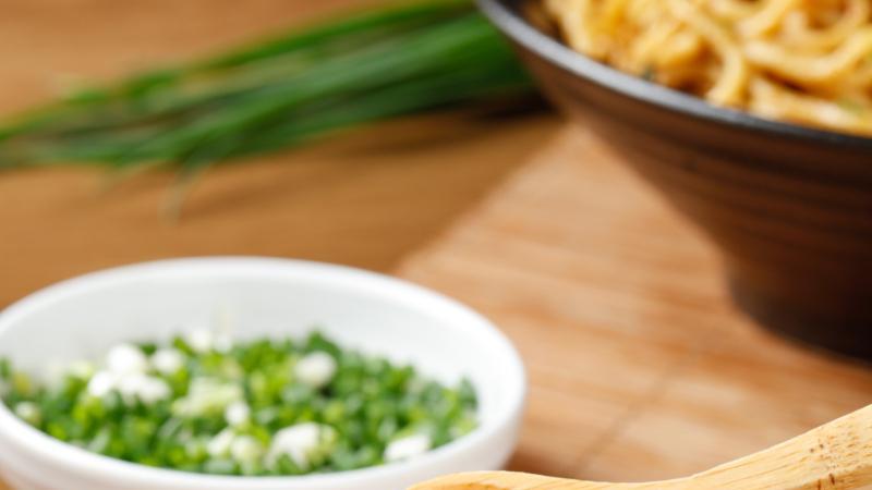 鱼香鸡蛋：面馆里，酸甜藏平衡