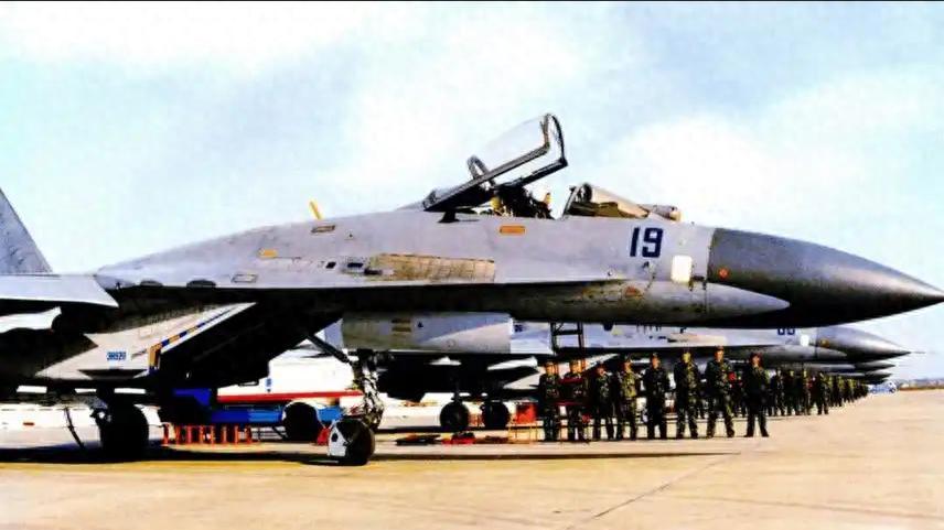 引进76架，本土组装105架，中国空军181架“侧卫”已退役116架？