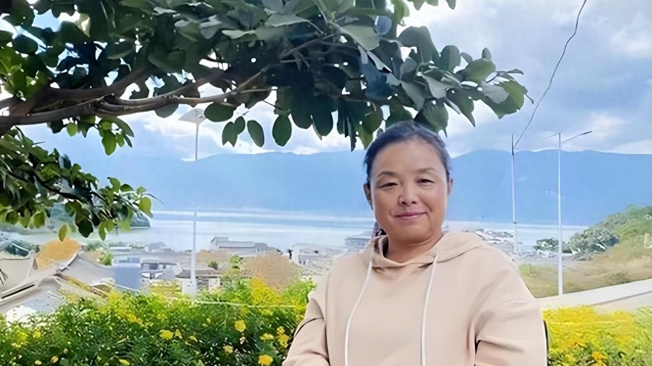 苏敏旅游5年大变样，网友惊呼：18万花得太值了！面相都年轻了！