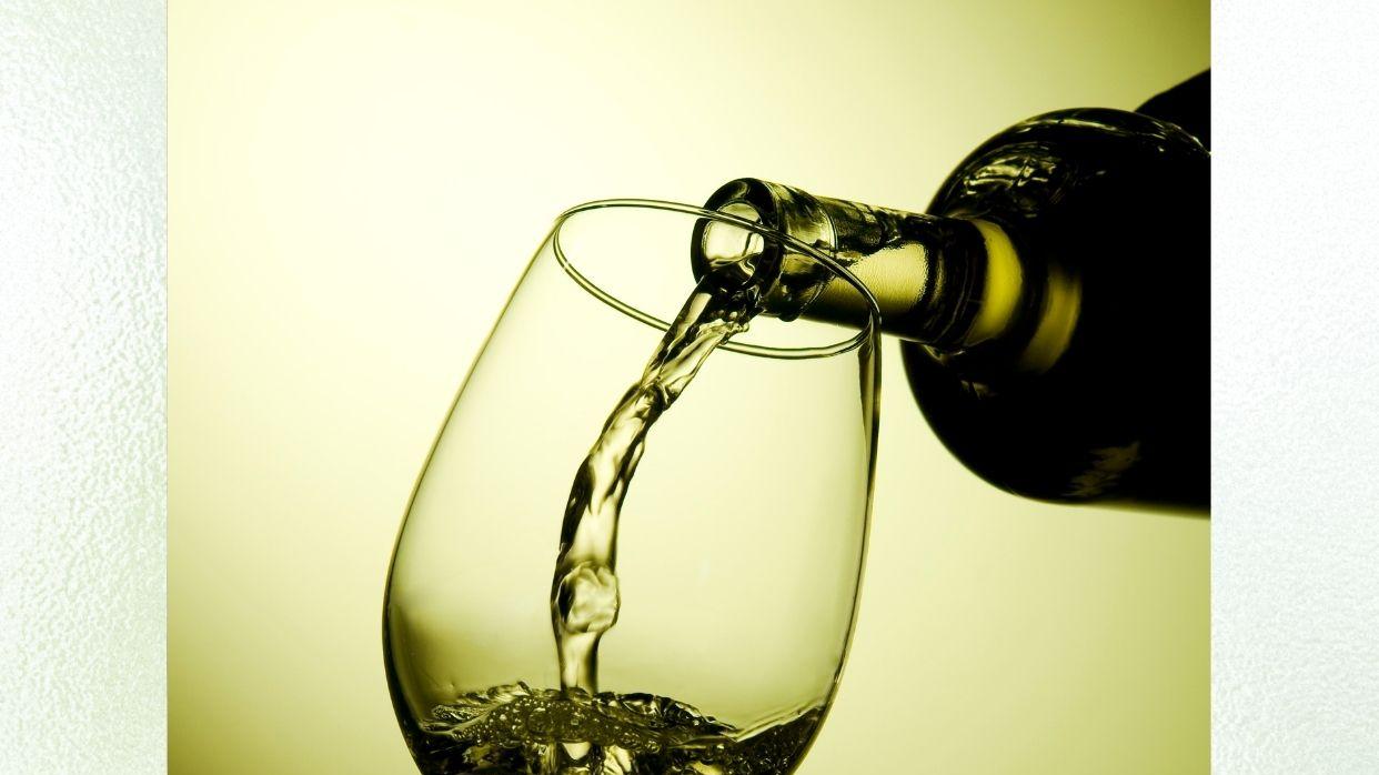 Verona Green｜壁画的底色，酒中的沁绿