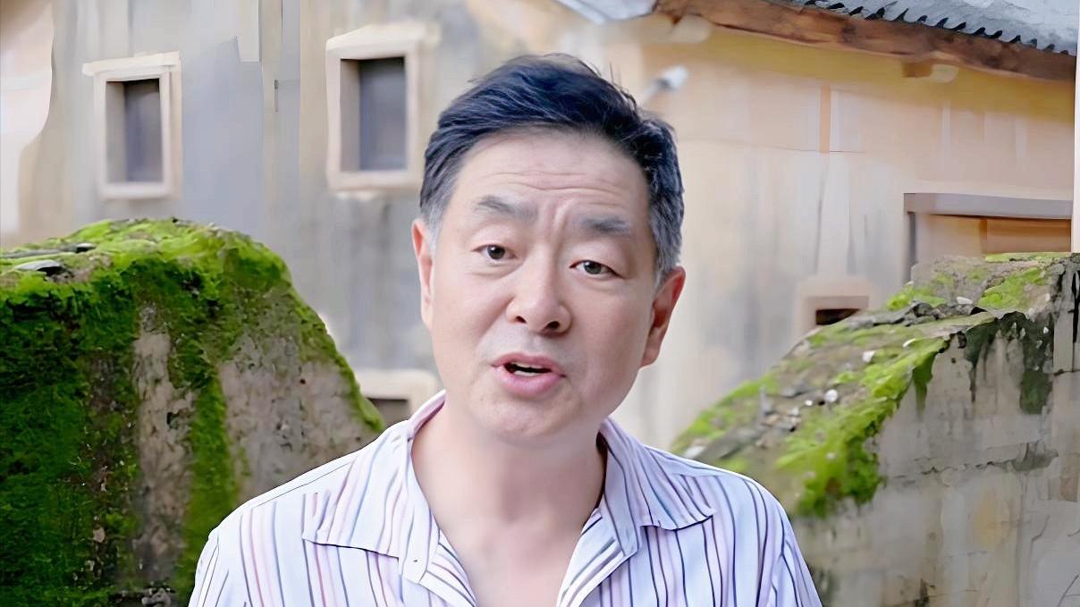 濮存昕连发两条微博，为何招致一些网友的围攻？