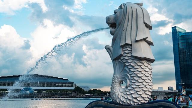 新加坡总理这句狠话，是要亲手砸了自家52%的饭碗？