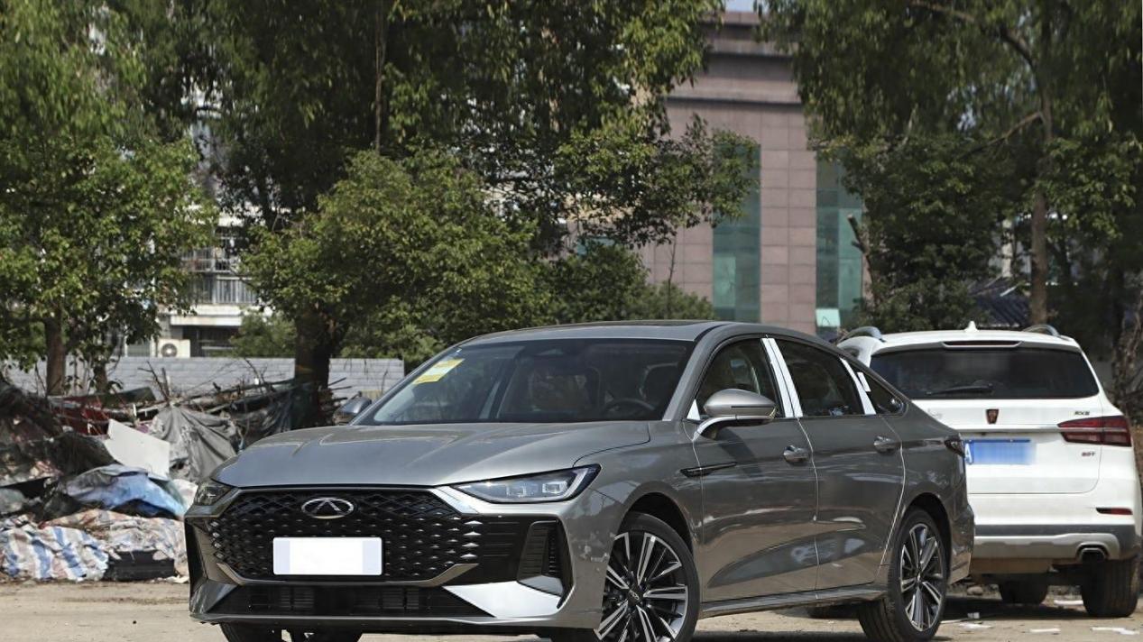 奇瑞全新轿跑到店将于3月25日上市，预售11.99万起，搭载2.0T引擎